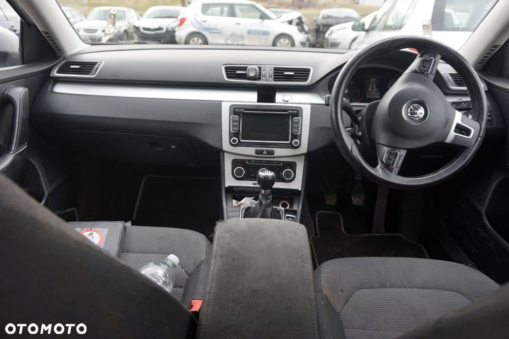 VOLKSWAGEN PASSAT B7 SEDAN 2012 LA7W 2.0 TDI CFFB 140KM NFU SREBRNY na części - 10