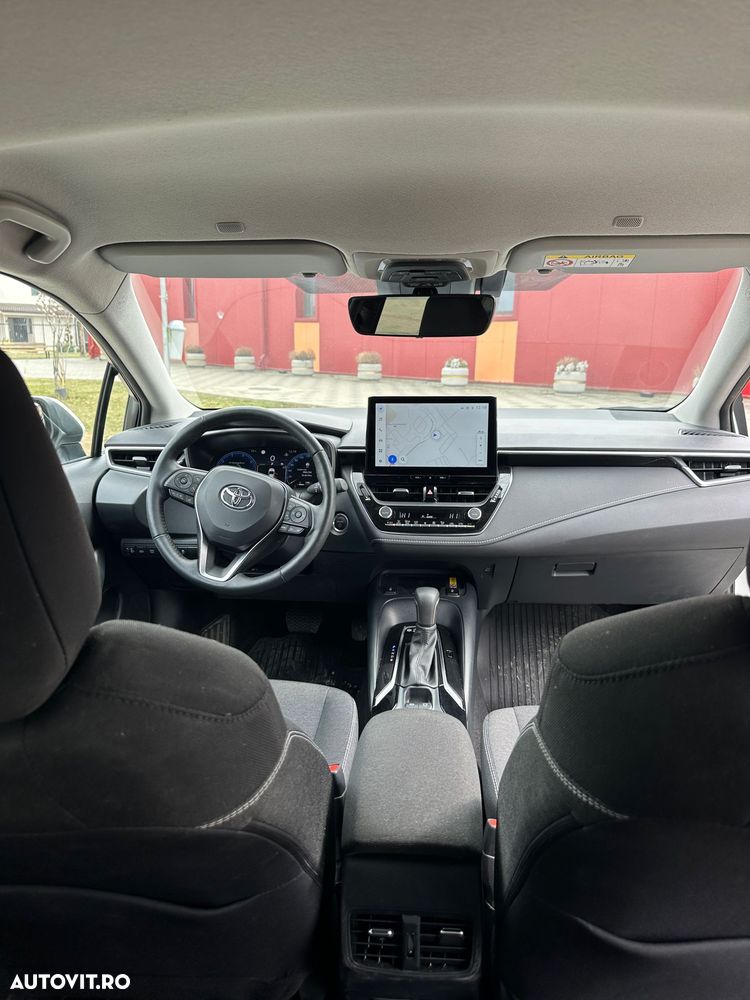 Toyota Corolla 1.8 HSD Business - 11