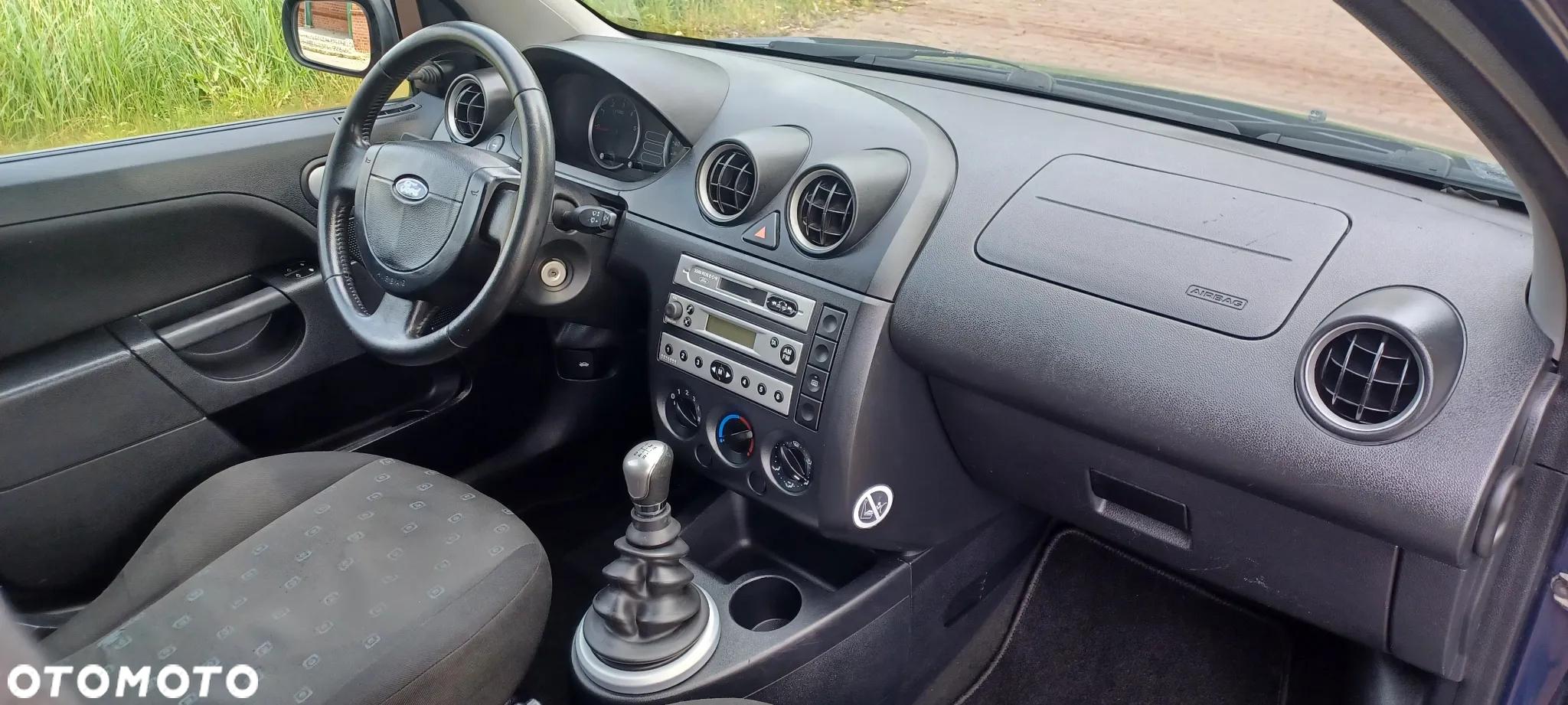 Ford Fiesta 1.4 TDCi Ambiente - 12