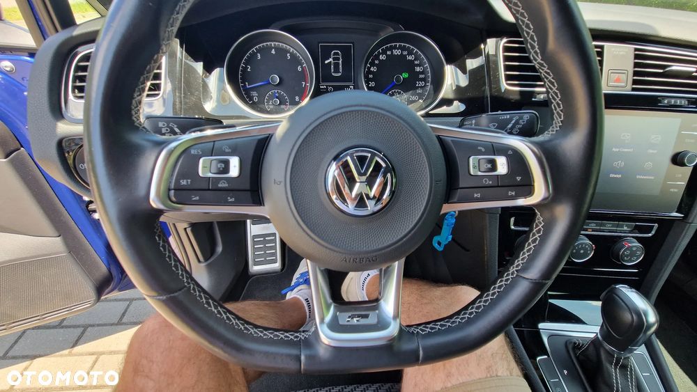 Volkswagen Golf - 9