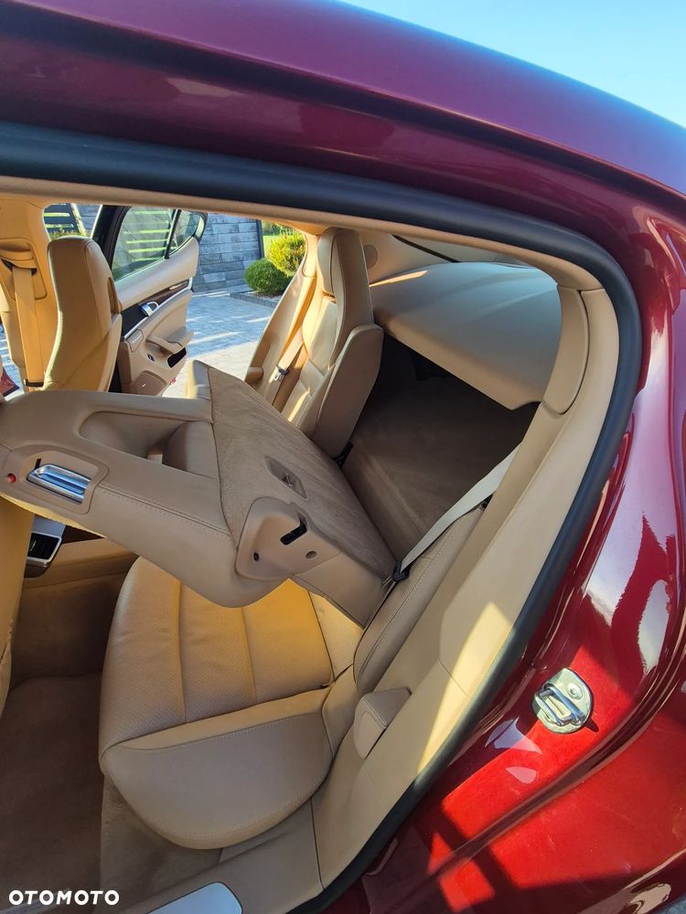 Porsche Panamera 4 PDK - 19