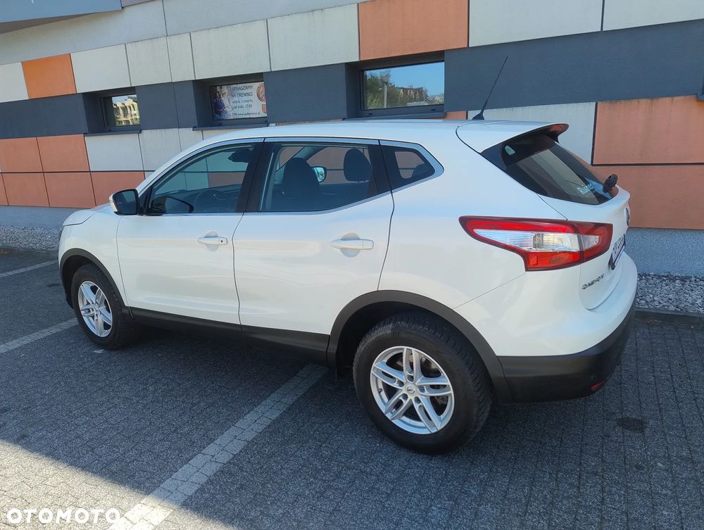 Nissan Qashqai 1.2 DIG-T Xtronic N-Vision - 4