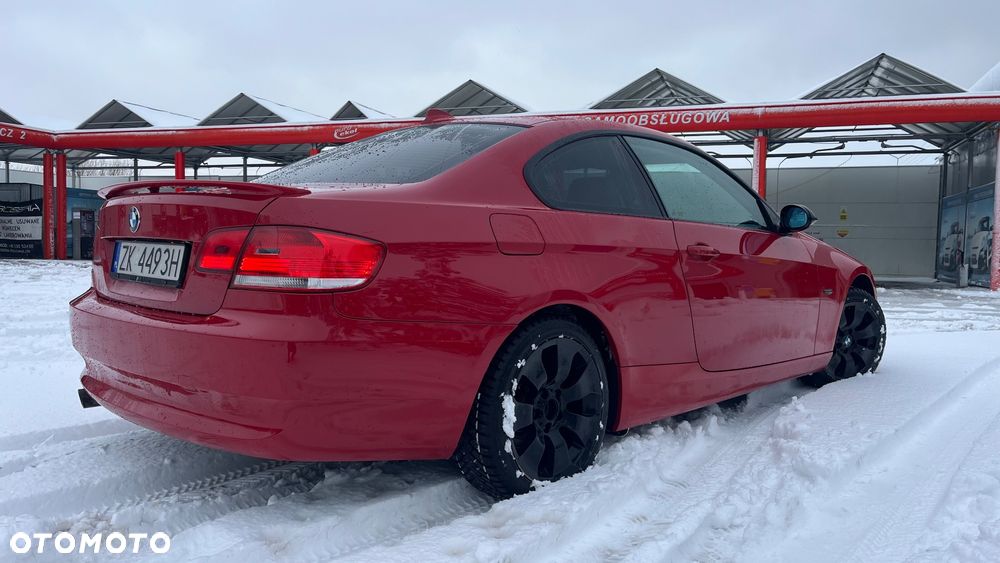 BMW Seria 3 320d - 24