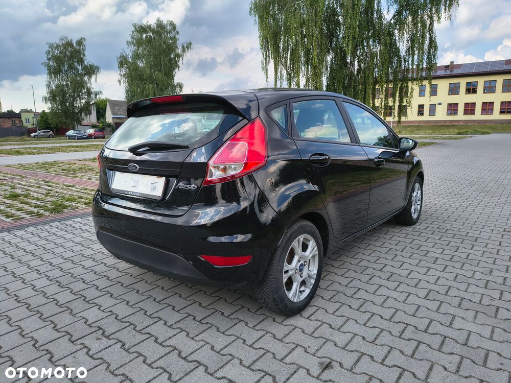 Ford Fiesta 1.25 Celebration - 11