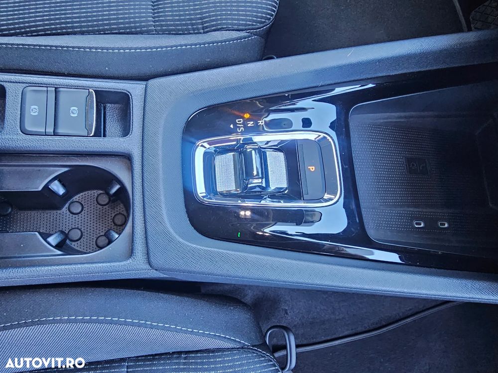 Skoda Octavia 2.0 TDI DSG Ambition - 37