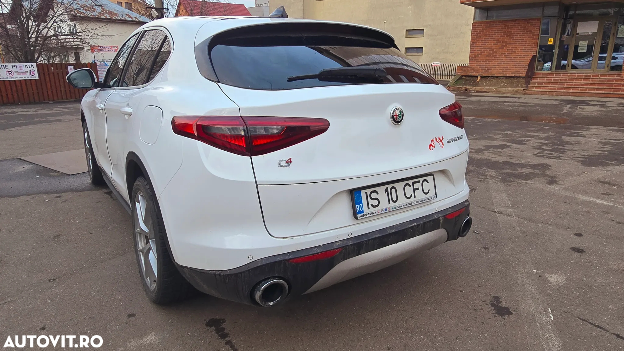 Alfa Romeo Stelvio 2.0 Turbo AWD AT8 First Edition - 4