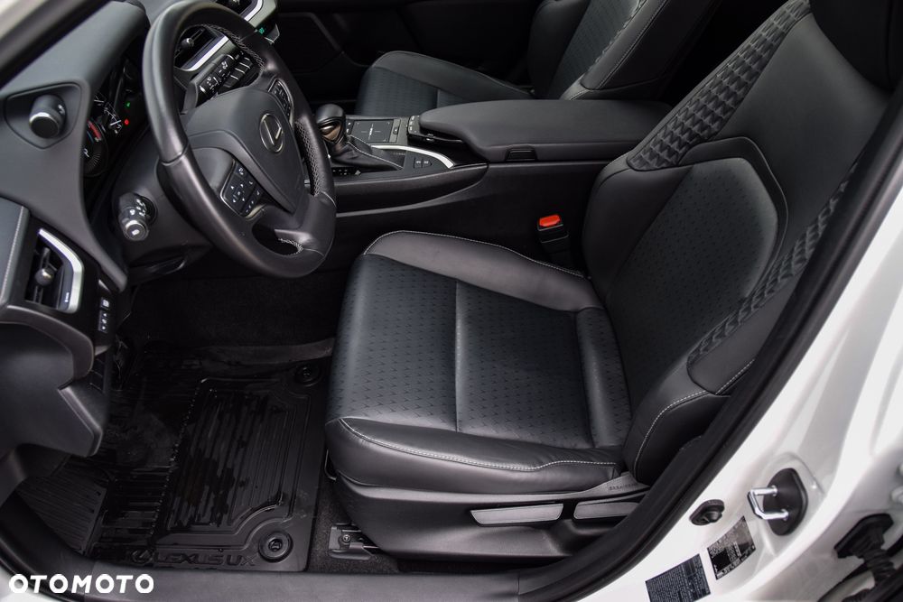 Lexus UX 200 GPF F Impression 2WD - 7