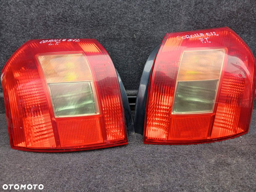 Toyota Corolla E12  HB Lampa tylna lewa, prawa. - 1