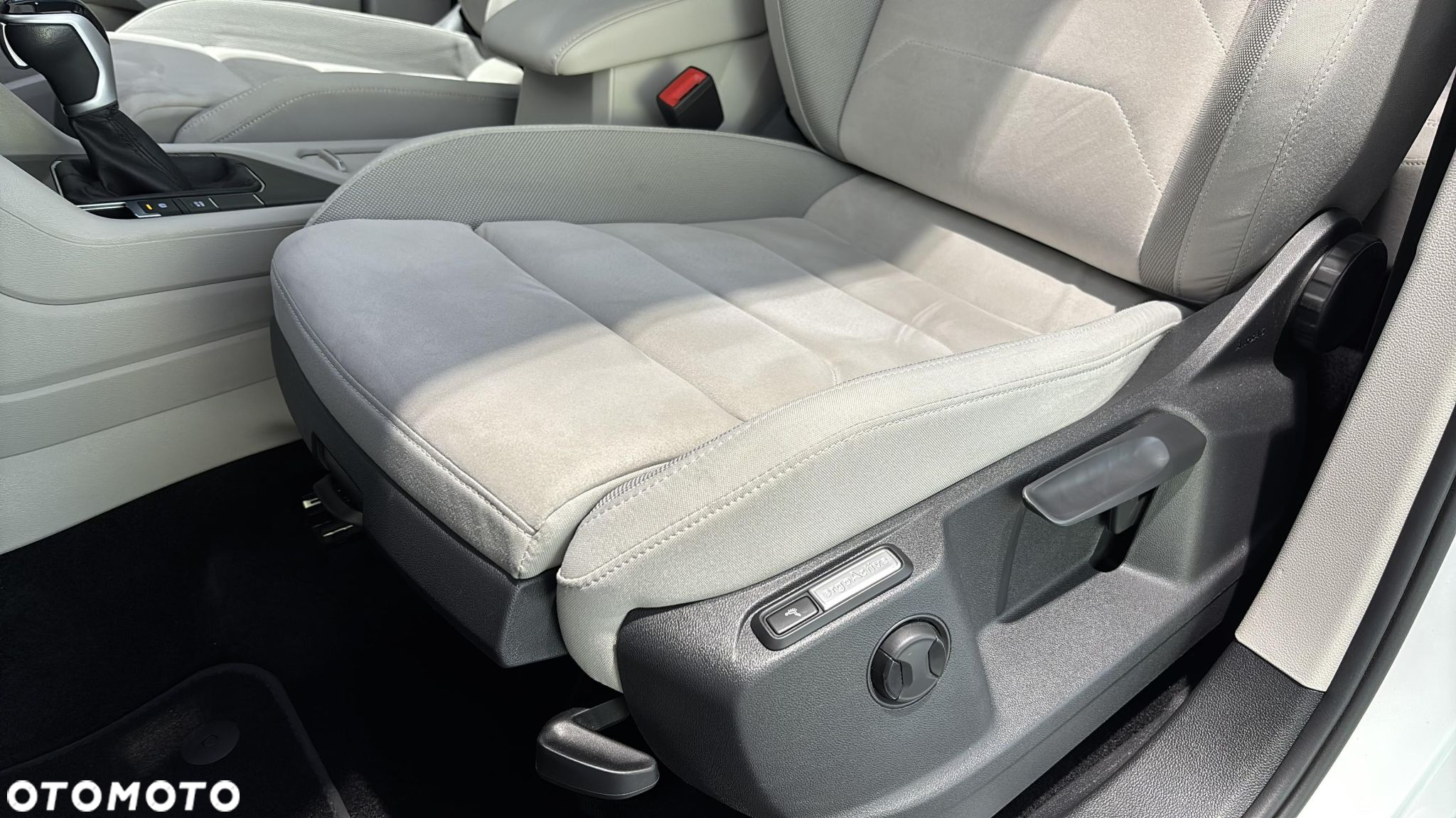 Volkswagen Tiguan Allspace 2.0 TDI Elegance DSG - 12