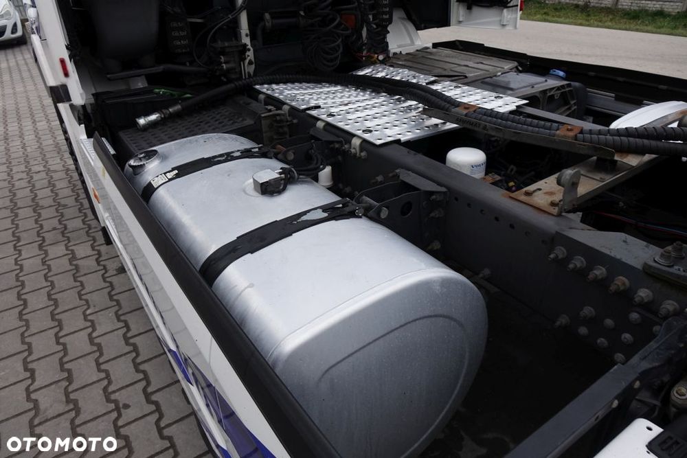 Volvo FH 500 GLOBETROTTER / ADR / STANDARD / AUTOMAT / EURO 6 / HYDRAULIKA / KLIMATYZACJA POSTOJOWA / LODÓWKA - 13