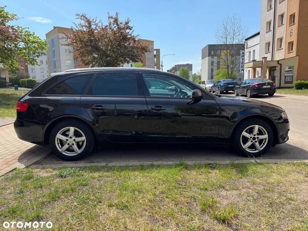 Audi A4 Avant 2.0 TDI DPF Ambiente - 9