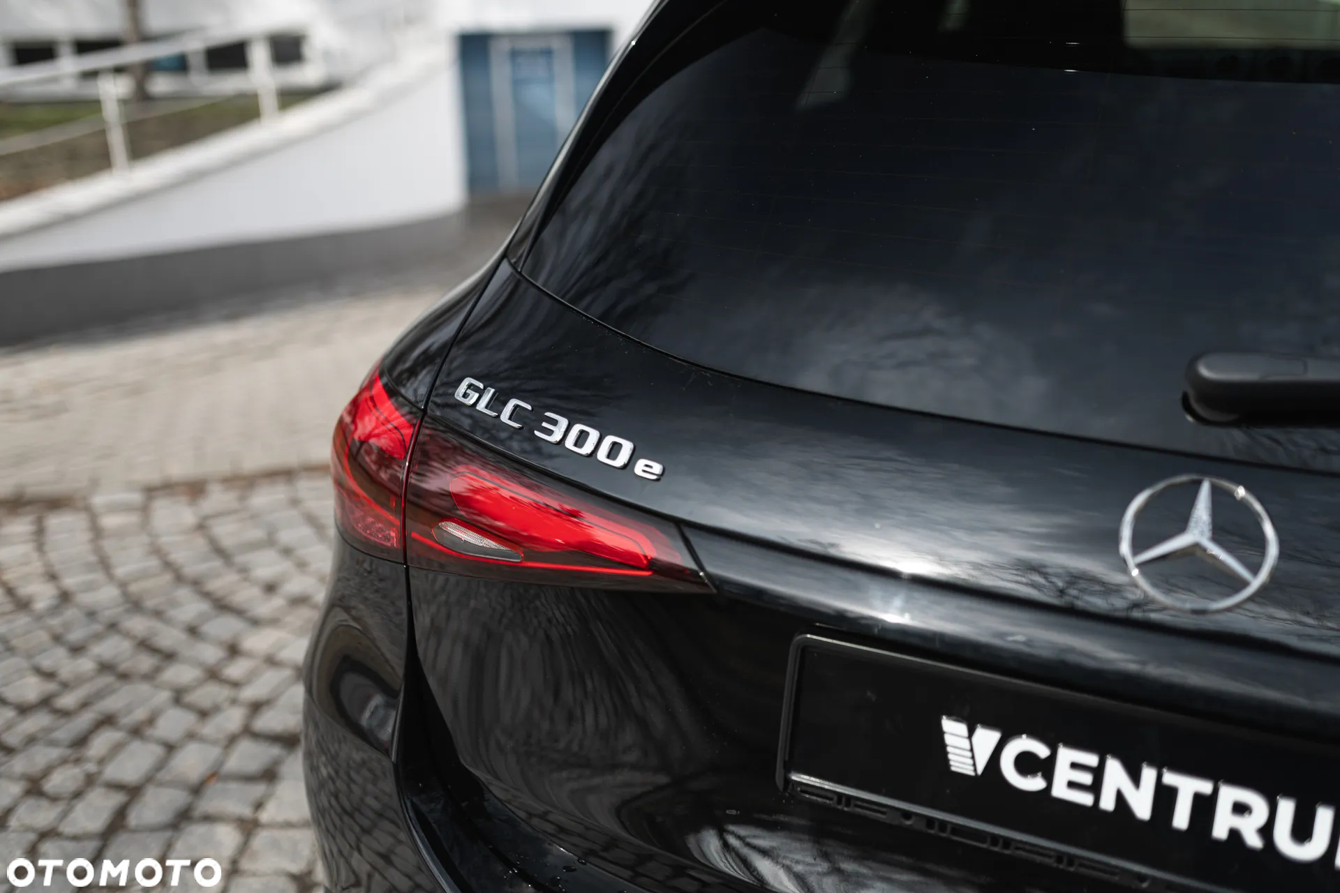 Mercedes-Benz GLC 300 e 4-Matic AMG Line - 11