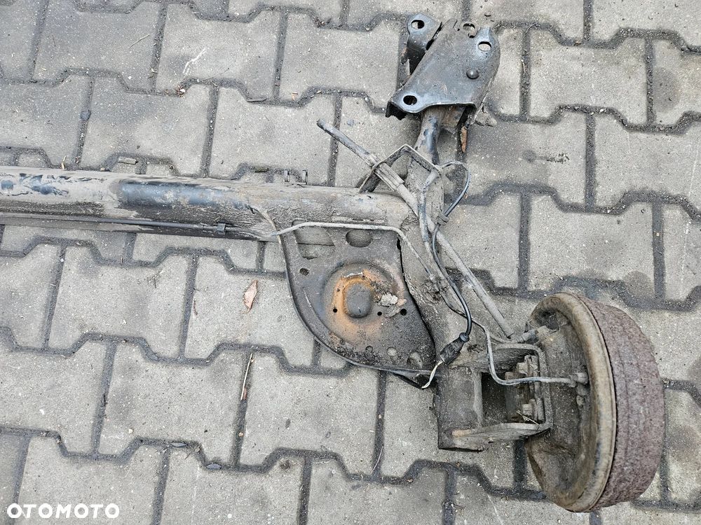 Renault Clio III 3 belka oś tył tylna - 3