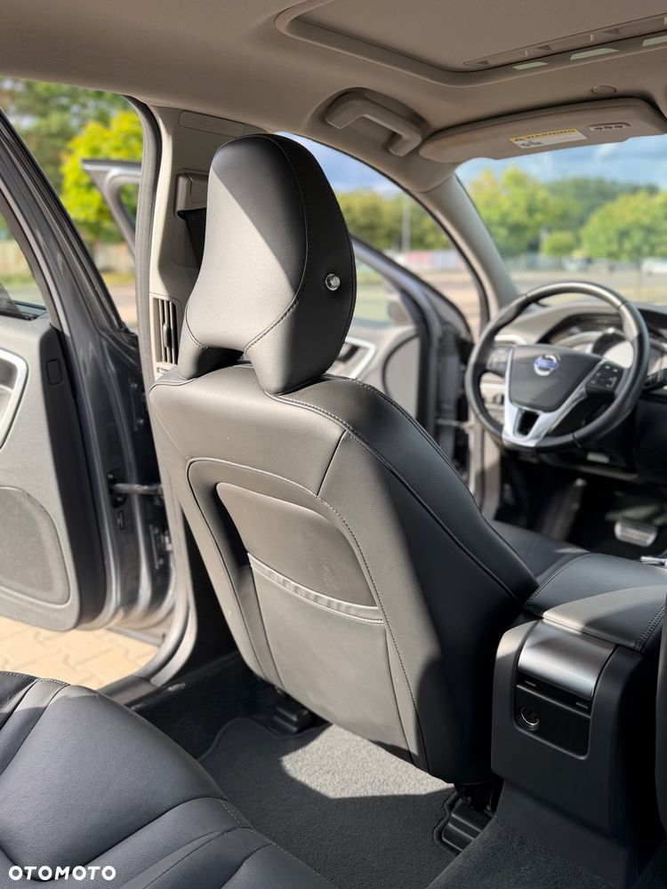 Volvo S60 T5 Geartronic Momentum - 18
