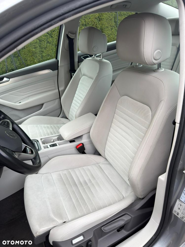 Volkswagen Passat 2.0 TSI 4Mot Elegance DSG - 8