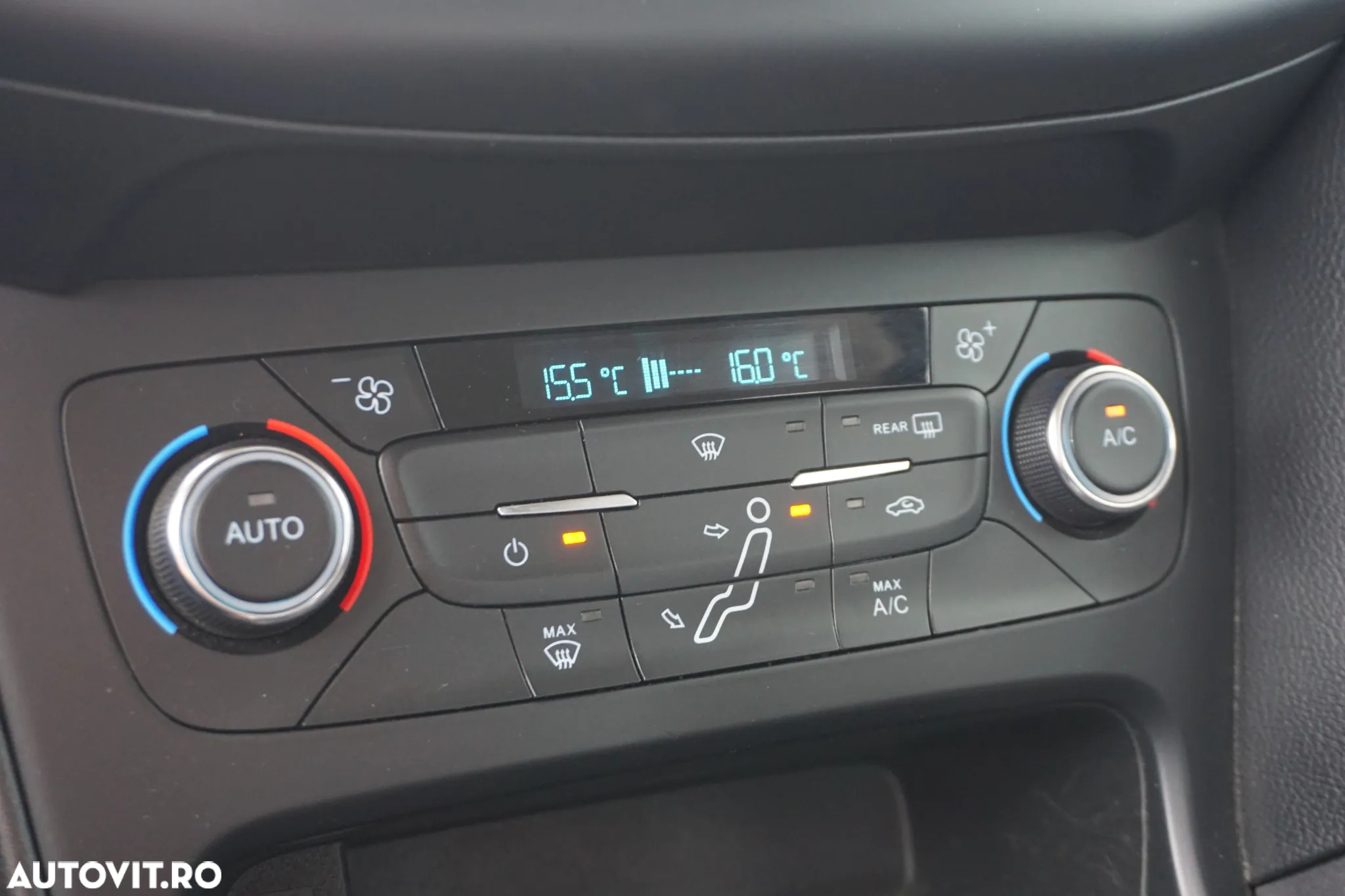 Ford Focus - 11