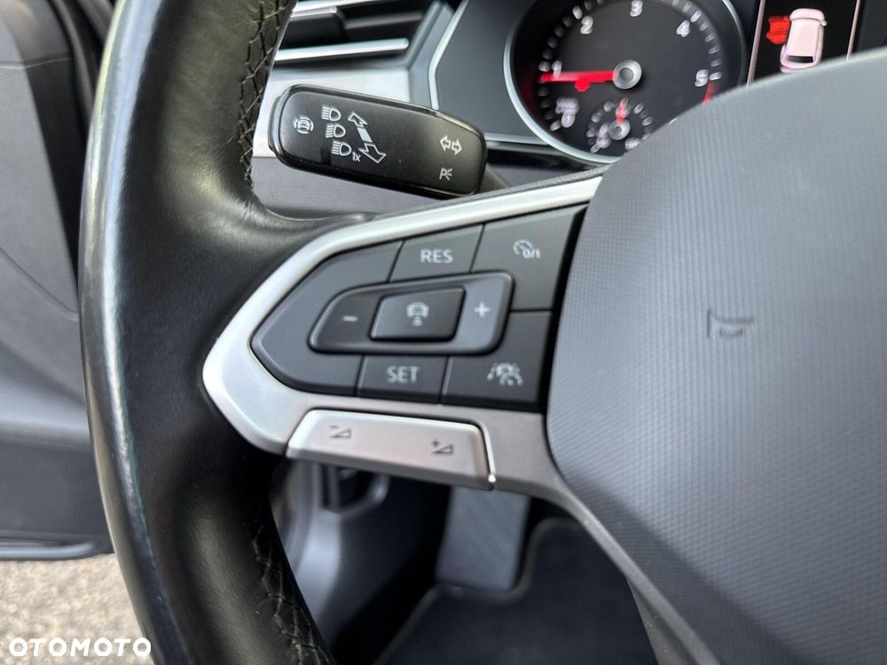 Volkswagen Passat 2.0 TDI EVO Business - 24