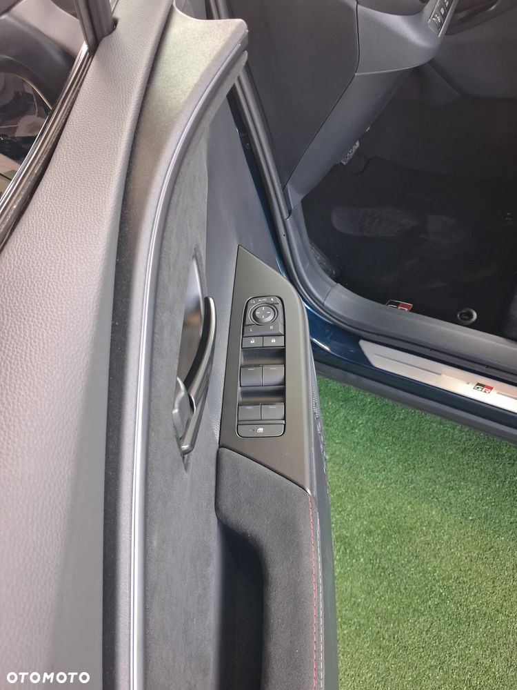 Toyota C-HR 2.0 PHEV Dynamic Force GR Sport - 12