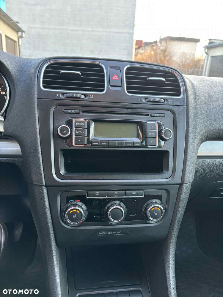 Volkswagen Golf 1.6 Comfortline - 10
