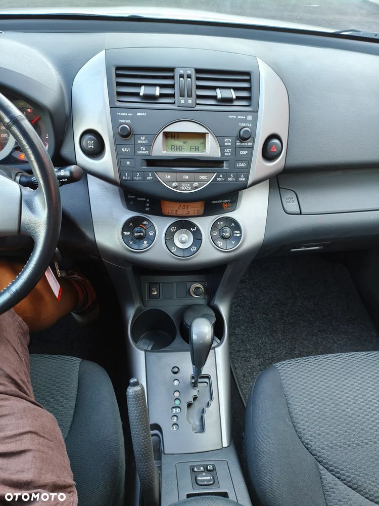 Toyota RAV4 2.0 4x4 Automatik Sol - 21