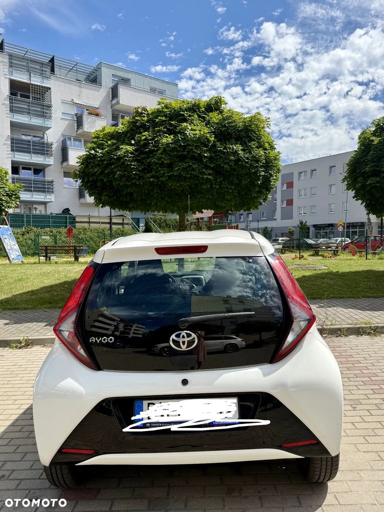 Toyota Aygo x-play - 9