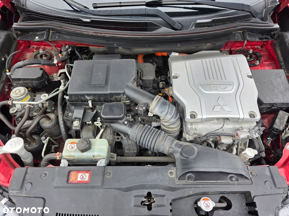 Mitsubishi Outlander - 38