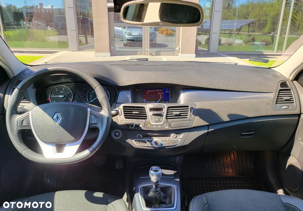 Renault Laguna 2.0 dCi FAP Initiale - 12