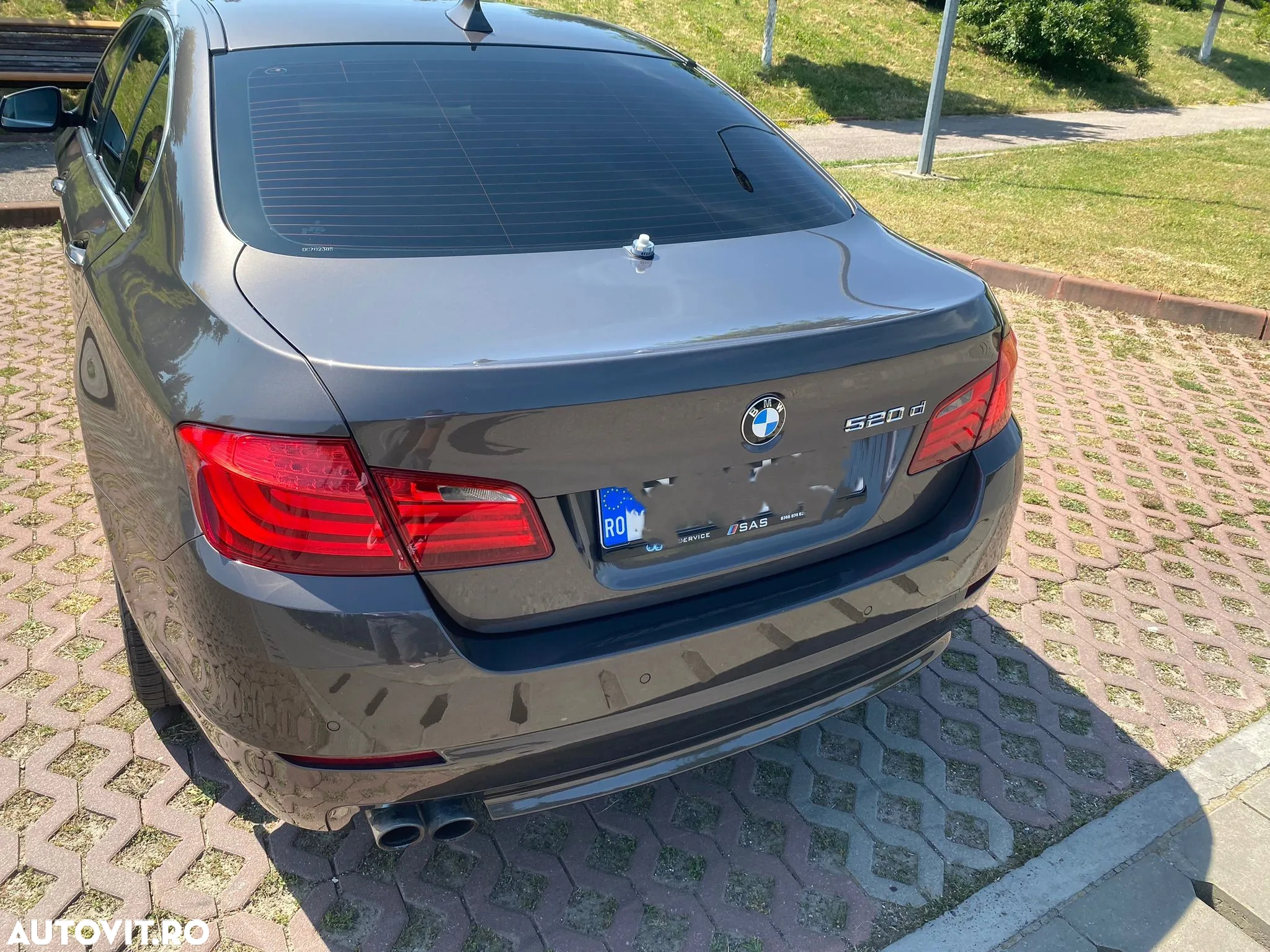 BMW Seria 5 520d - 8