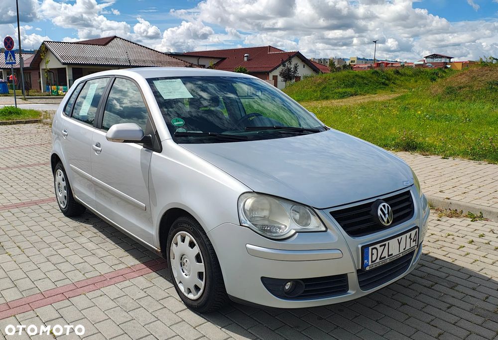 Volkswagen Polo - 2