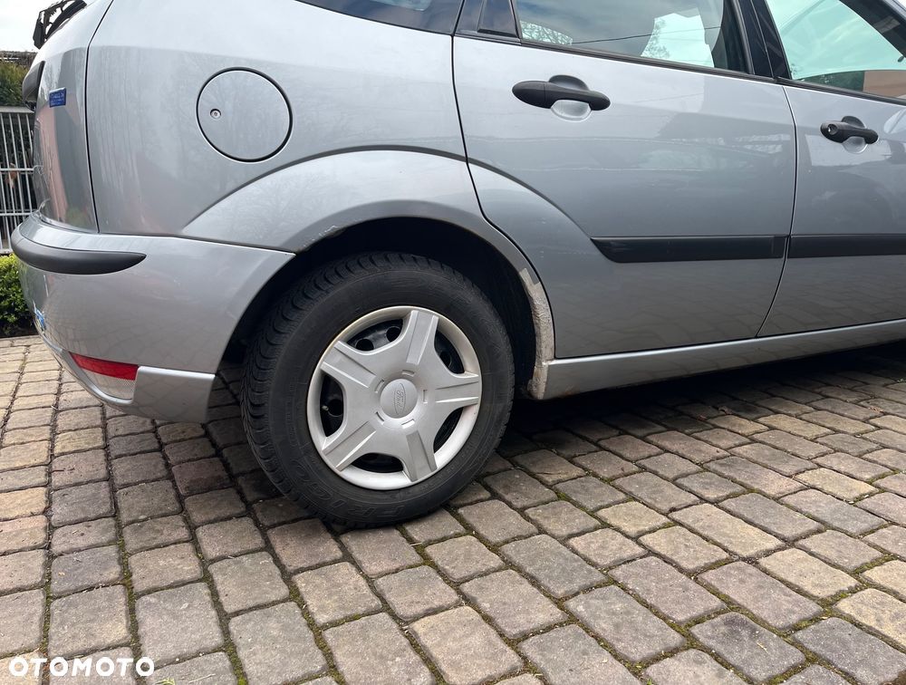 Ford Focus 1.6 X100 - 9