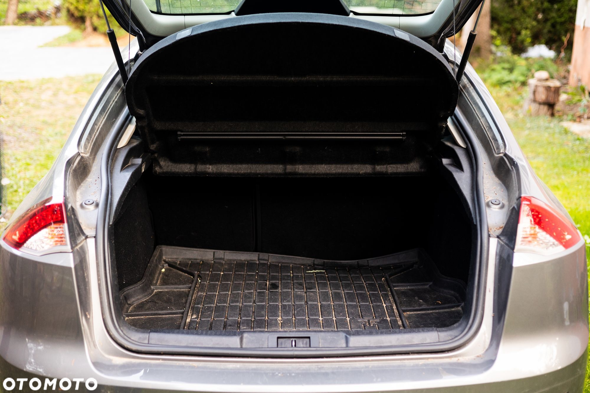 Renault Laguna 2.0 dCi GT Euro5 - 4