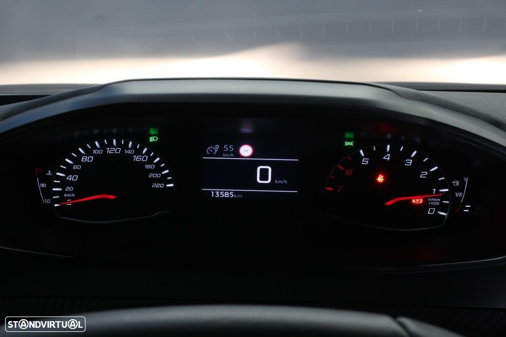 Peugeot 2008 1.2 PureTech Active Pack - 14