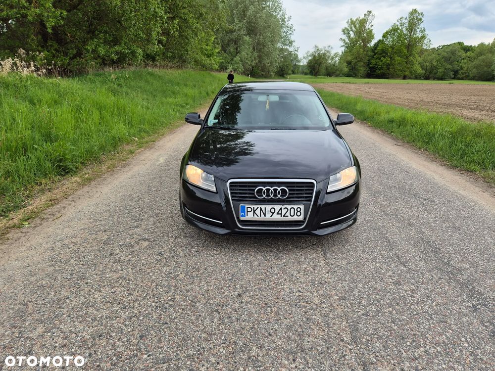Audi A3 Sportback 1.6 TDI DPF Attraction - 2
