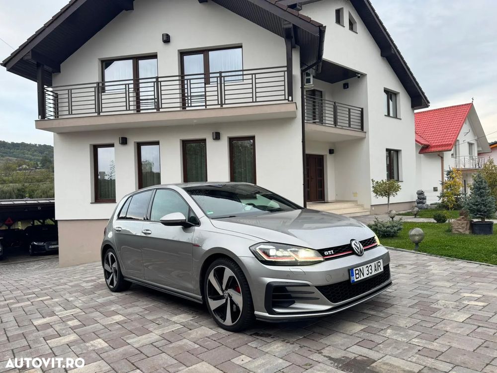 Volkswagen Golf 2.0 TSI DSG GTI - 1