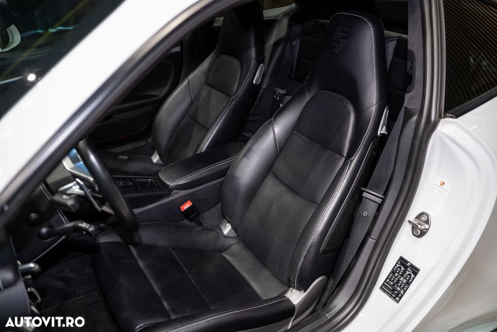 Porsche 911 Carrera 4S PDK - 12