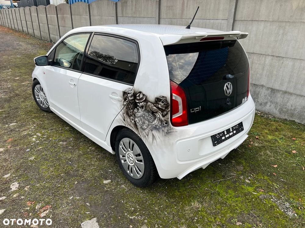 Volkswagen up! (BlueMotion Technology) move - 5