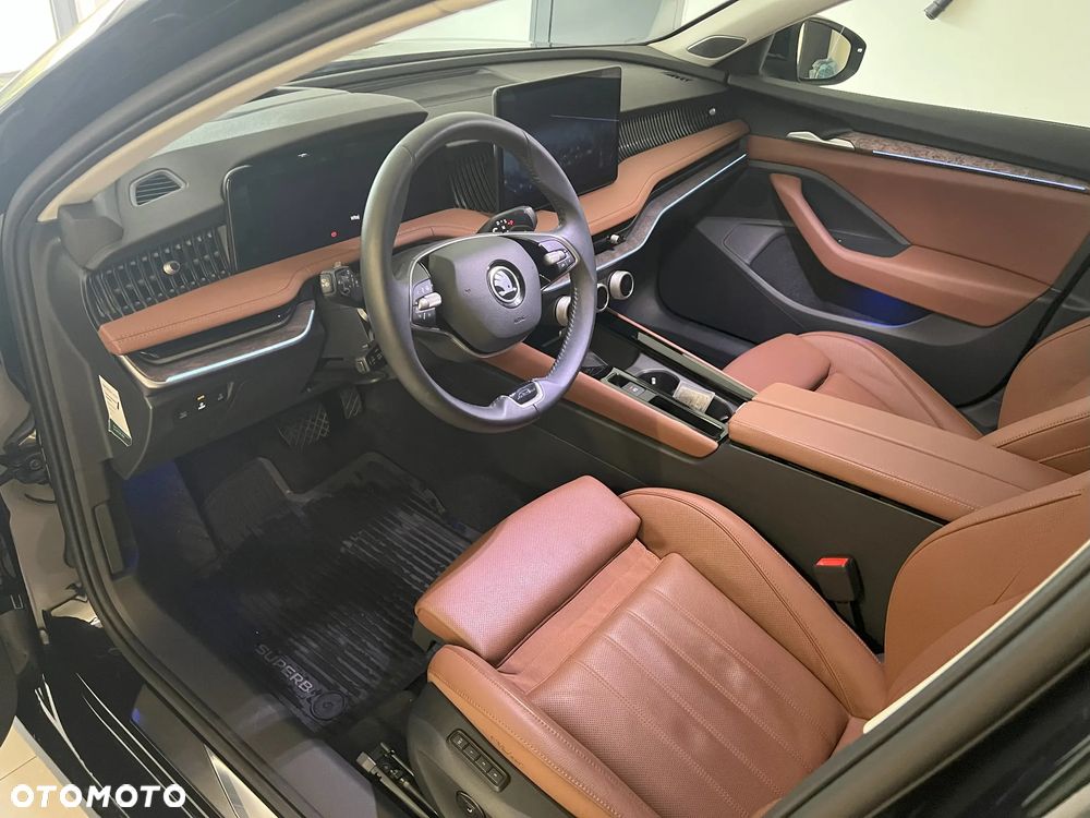 Skoda Superb 2.0 TDI SCR 4x4 L&K DSG - 9