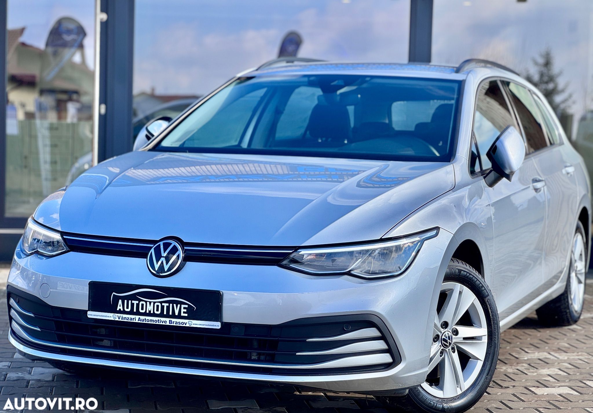 Volkswagen Golf 2.0 TDI DSG Life - 1