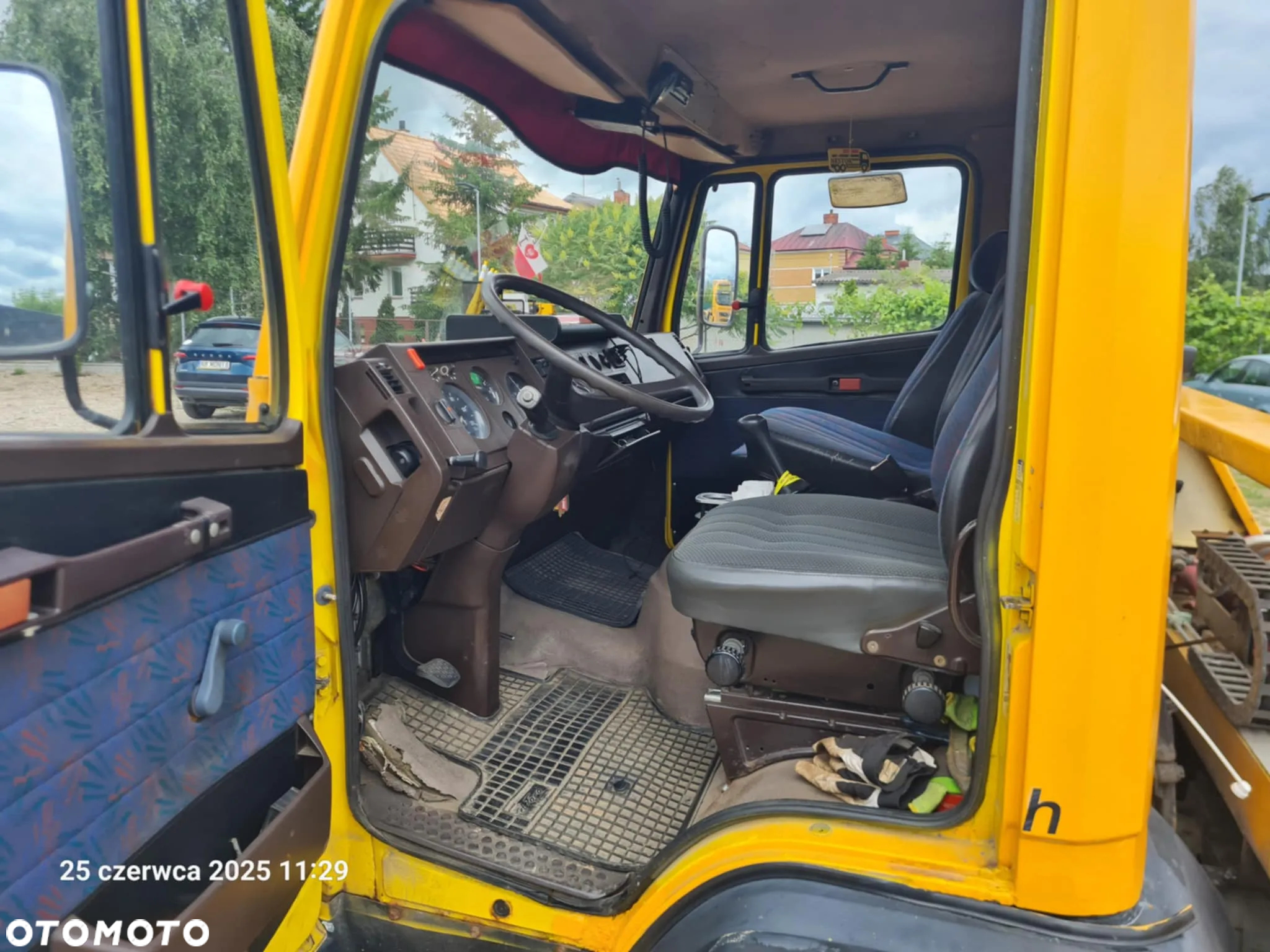 Mercedes-Benz 814 - 9
