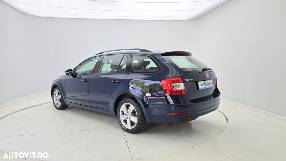 Skoda Octavia 1.6 TDI Ambition - 8