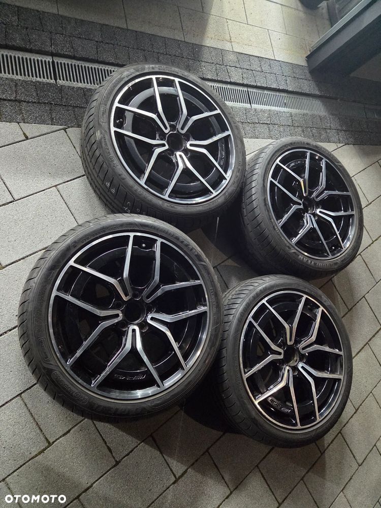 Mercedes-Benz Klasa E 200 4-Matic 9G-TRONIC - 32