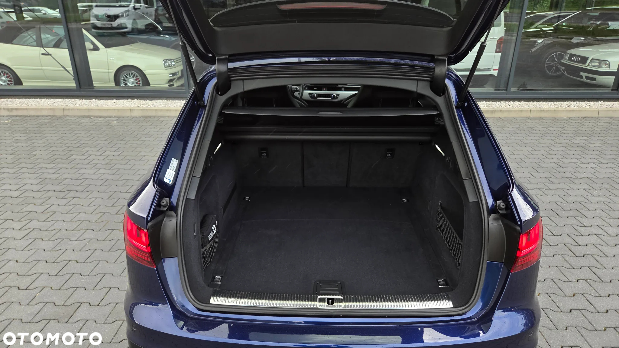 Audi A4 Avant 45 TFSI quattro S tronic S line - 28