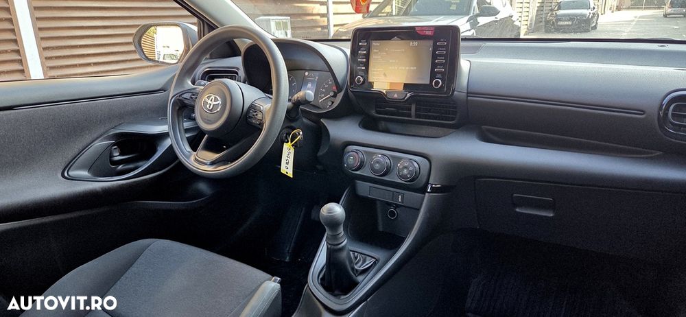 Toyota Yaris 1.0 L Eco - 22