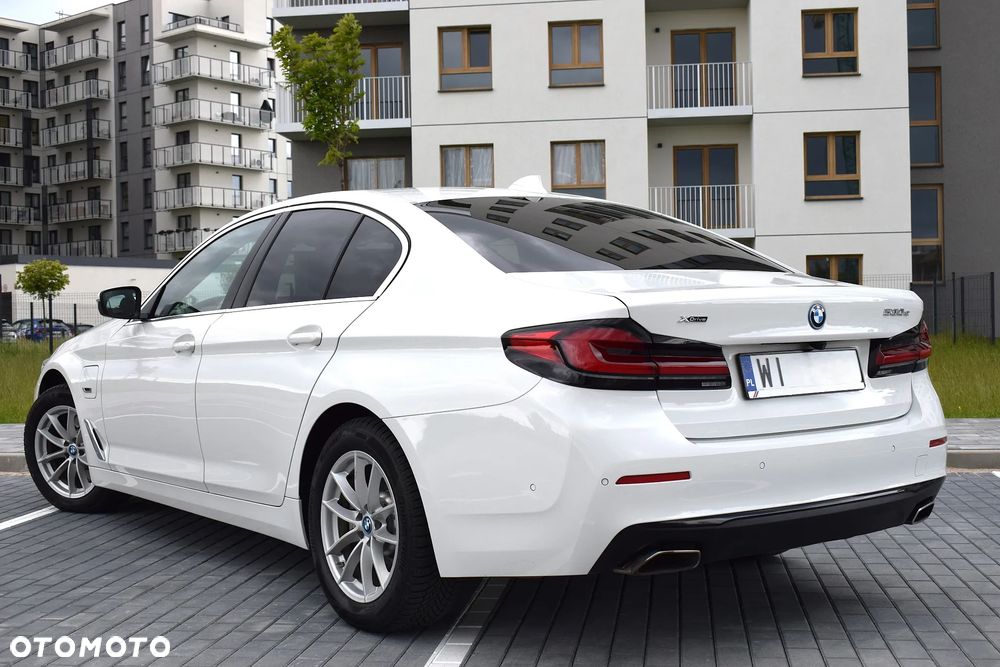 BMW Seria 5 530i xDrive mHEV sport - 14