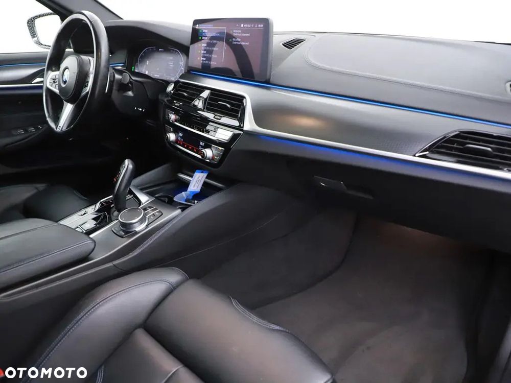 BMW Seria 5 530e xDrive M Sport sport - 15