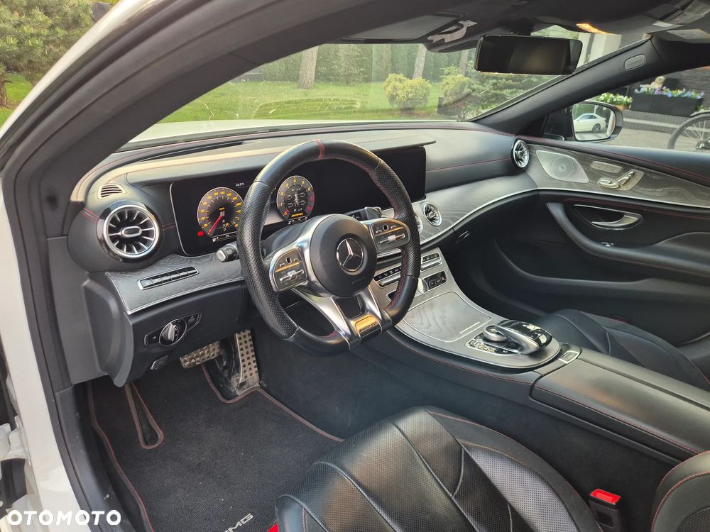 Mercedes-Benz CLS - 21