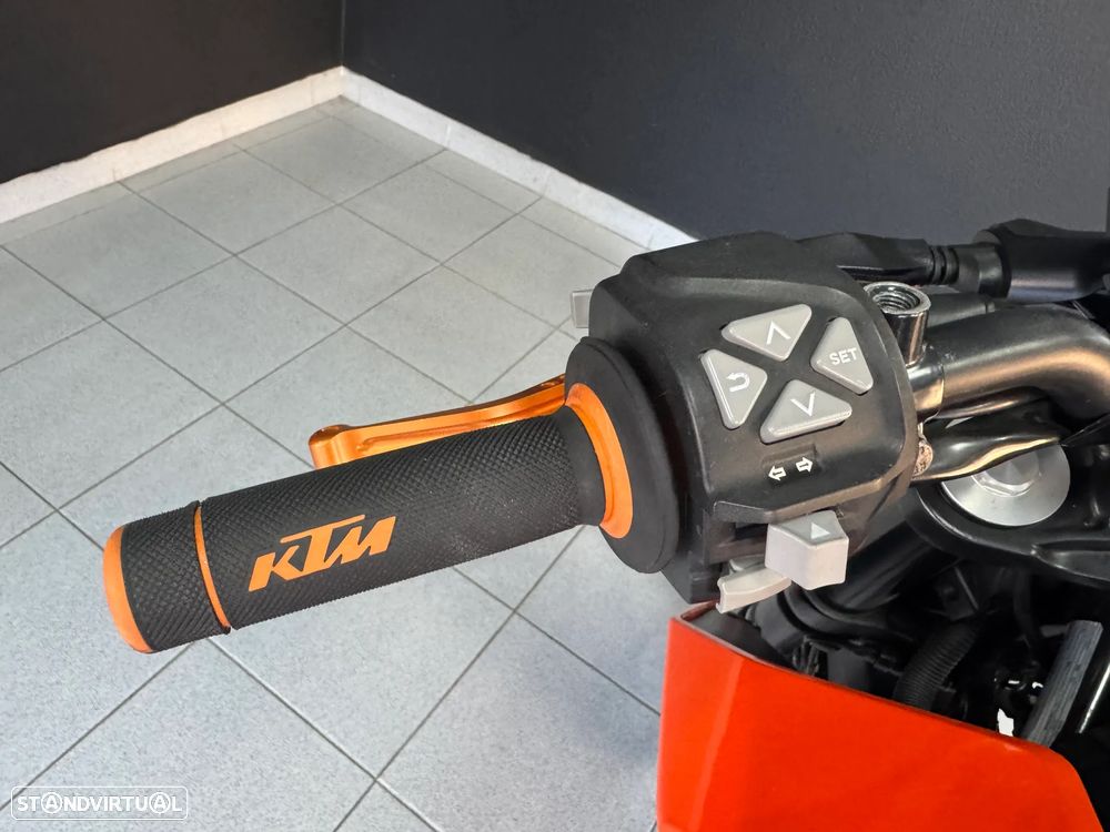 KTM Duke Duke 125 - 18