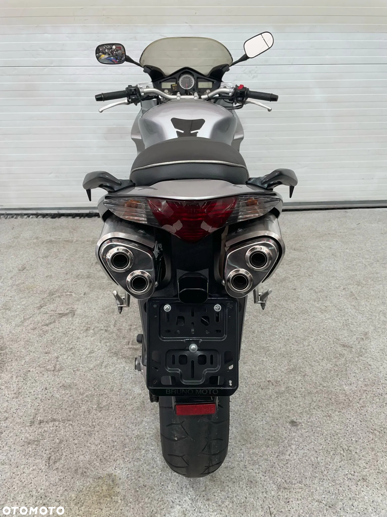 Honda VFR - 26