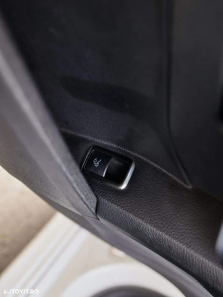 Mercedes-Benz E 220 CDI 7G-TRONIC Avantgarde - 32