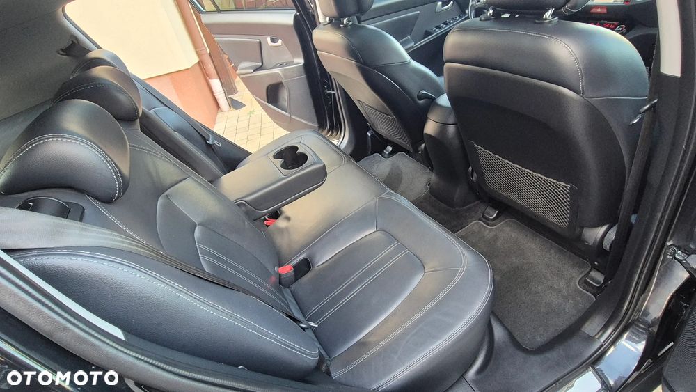 Kia Sportage 1.7 CRDI 2WD ISG Dream-Team Edition - 25